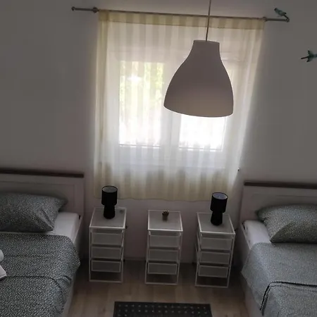 펜션 Kuca Za Odmor Bebic, Kremena 클레크