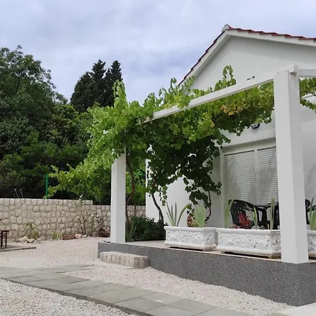 Kuca Za Odmor Bebic, Kremena