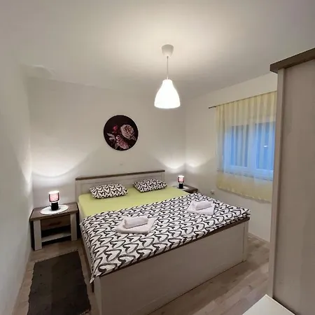 Kuca Za Odmor Bebic, Kremena *