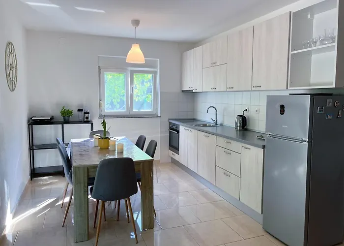 Kuca Za Odmor Bebic, Kremena * Klek